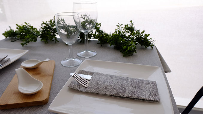 consejos-para-decorar-las-mesas-de-un-restaurante-gama-sahara-la-pajarita-mapelor