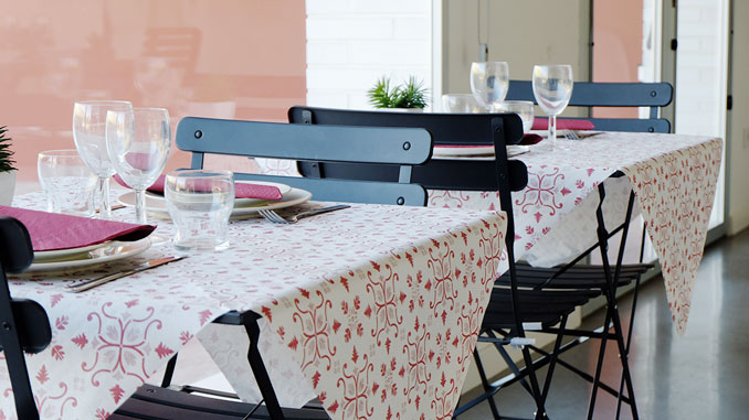 consejos-para-decorar-las-mesas-de-un-restaurante-manteles-claudia-la-pajarita-mapelor